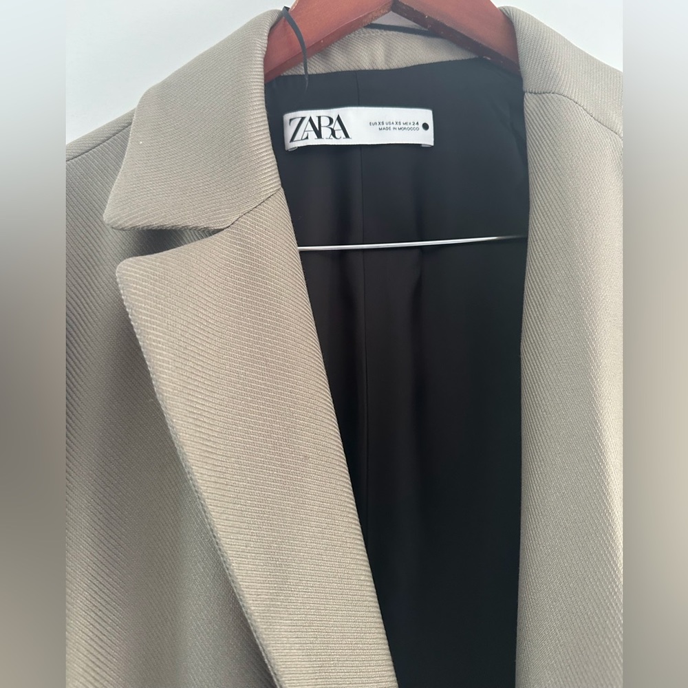 Zara jacket/coat Brand New Without Tag
